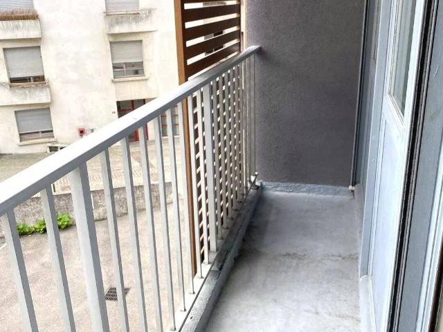 T2 balcon + parking VIENNE Centre