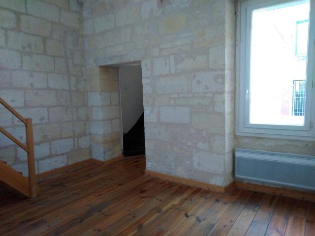 T2 bis idéalement situé avec cour