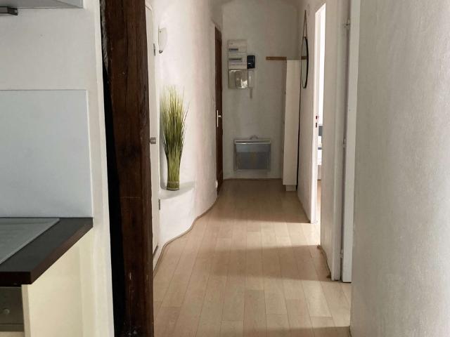T2 BIS MEUBLE AVEC GARAGE I REF 61092