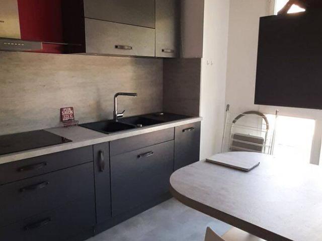 T2 BIS MEUBLE + CLIM + TERRASSE + GARAGE
