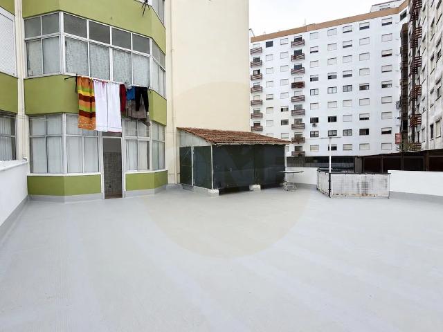 T2 Cacém com terraço