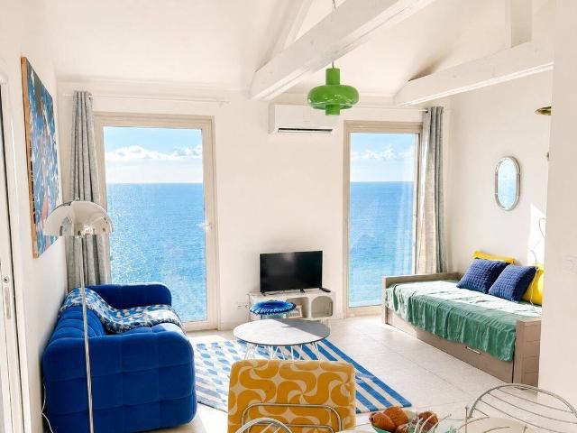 T2 cap d’ail vue mer incroyable monaco a pieds