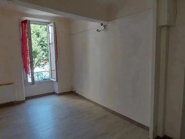 T2 centre ville proche mairie