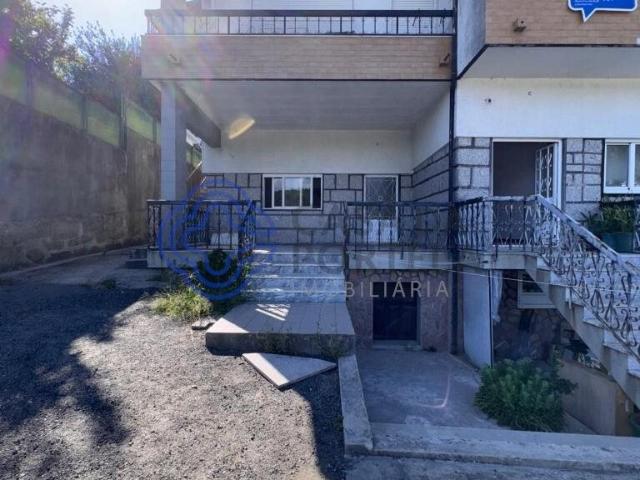 T2 com 105m2 composto por cozinha, sala 1 casa de banho dis. 105m² Moreira De Cónegos