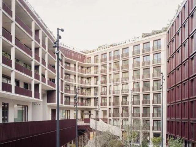 T2 com 2 lugares de garagem / Edifício Bonjardim / Baixa do Porto