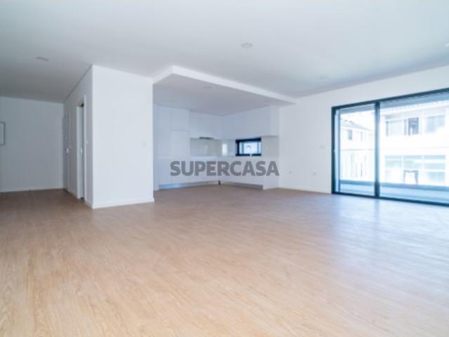 T2 com 2 suítes, Terraço e 1 parqueamento, em Aveiro