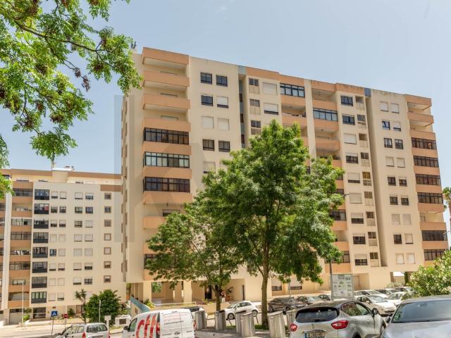 T2 com Box para 2 viaturas | Ótimas Áreas | Varanda | Póvoa de Santa Iria