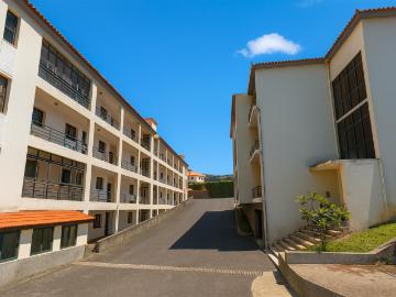 T2 com Garagem em Zona Tranquila de Santa Cruz – Madeira 113m² Santa Cruz