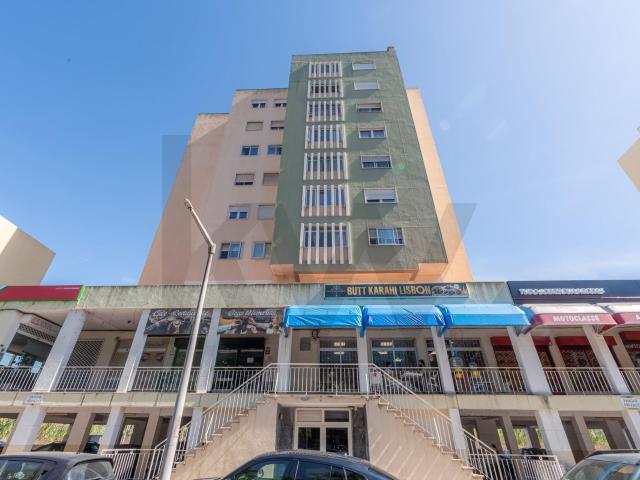 T2 com Elevador e Estacionamento Privativo na Póvoa de Santo Adrião, Lisboa