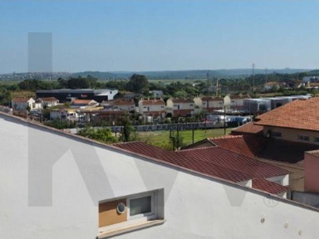 T2 com sótão | Carapinheira | Montemor | Localização Central
