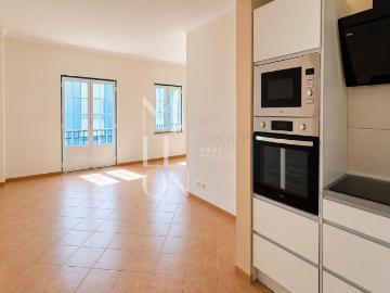 T2 com sótão de 69m² | Propostas até 28 de junho | Preço base 195.000€