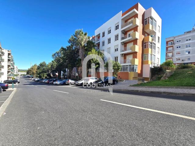 T2 com Suíte, Parqueamento/Arrecadação e Remodelação de Excelência | Belas – Campinas