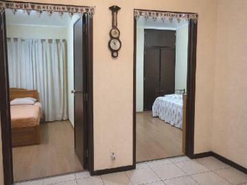 T2 com Potencial em Santo António dos Cavaleiros – Bons Acessos a Lisboa