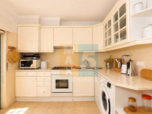 T2 com parqueamento 3 min a pé da praia centro Ericeira 0m² Ericeira