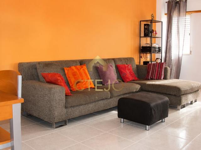 T2 COM PARQUEMENTO BAIRRO DA ESPERANÇA
