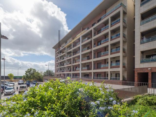 T2 com terraço 23 m² e box para 3 carros Malvarosa Parque, Alverca