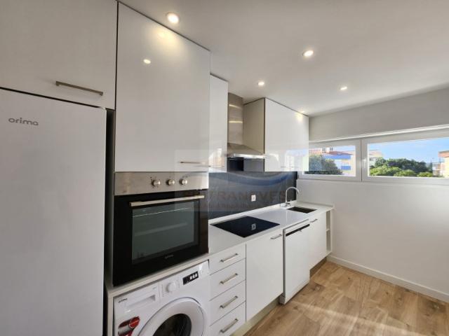 T2 com terraço totalmente remodelado | Amadora