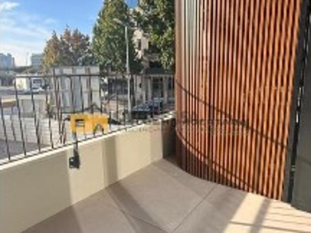 T2 com terraço Centro Maia
