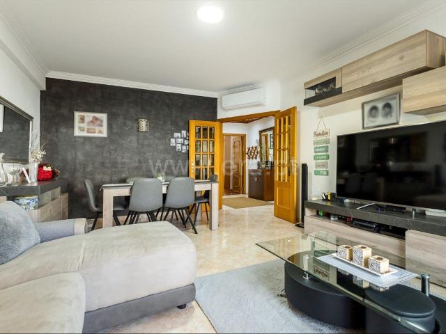 T2 com terraço de 50 m² | Casal de Cambra 81m² Casal De Cambra