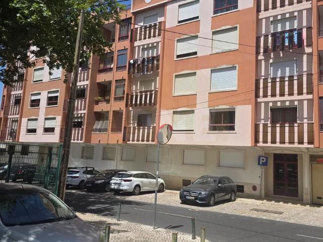 T2 com terraço no Cacém