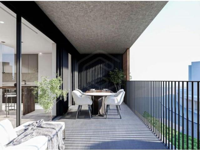 T2, com varanda com 26m2 e lugar de garagem 1 carro 97m² Oliveira Do Douro