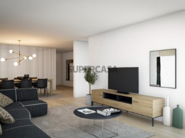T2 com Varanda e Garagem | Junto ao Polo Universitário, Colégio Júlio Dinis e Hospital de S. João | 390.000,00€