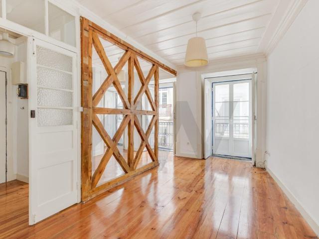 T2 com varandas na Rua dos Poiais de São Bento, lisboa, em P. 62m² Misericórdia