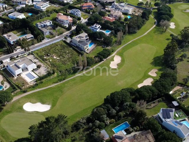 T2 com Vista para o Golfe em Belas Clube de Campo