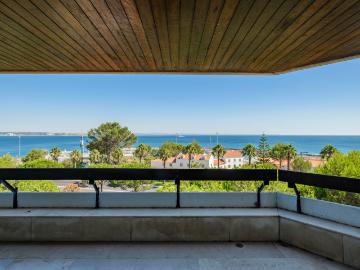 T2 com VISTA + TERRAÇO + 1 GARAGEM + Arrecadação no Alto da Barra Oeiras