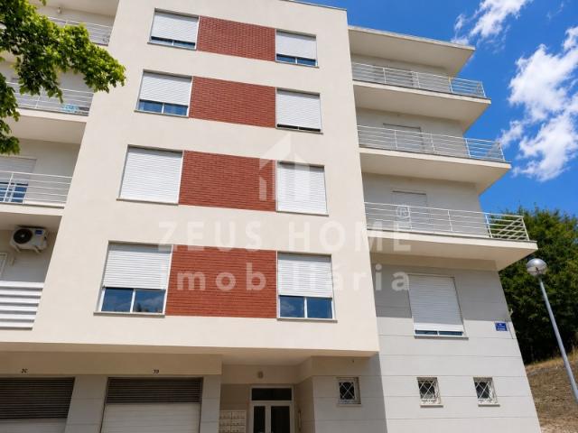 T2 Como Novo | Alhandra | 25 Min. Lisboa | Varanda | Arrecadação