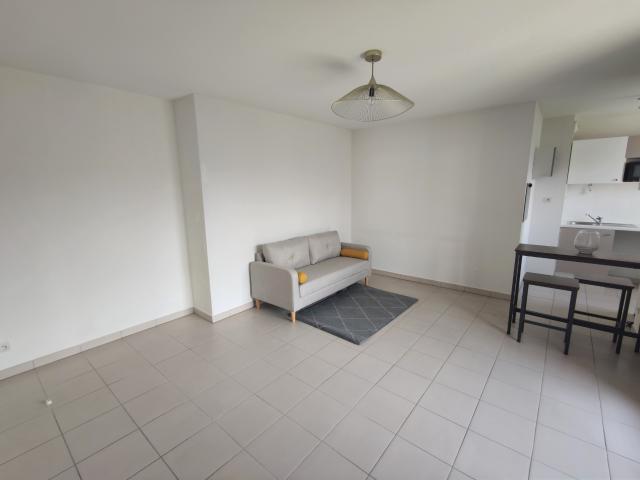 T2 clmatisé et meublé avec Terrasse et parking à Montrabe !