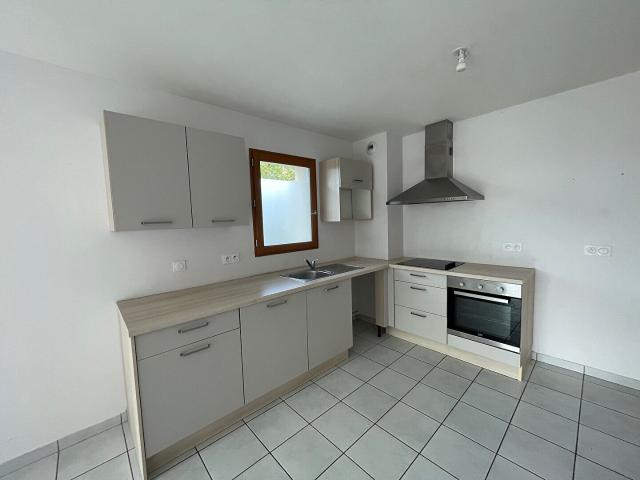 T2 CREMIEU avec place parking et terrasse