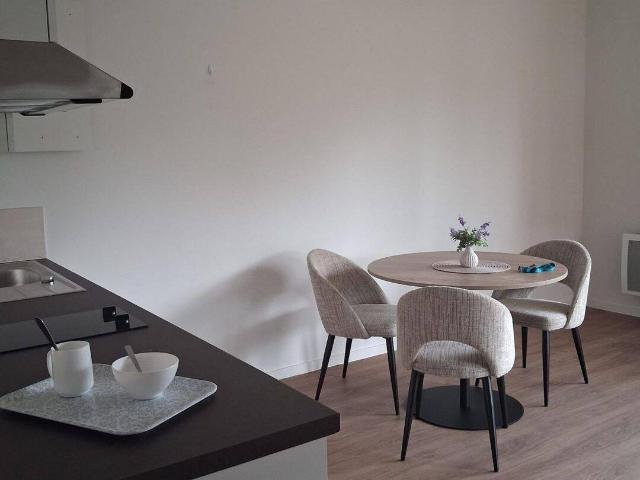 T2 DANS RESIDENCE AVEC LOGGIA