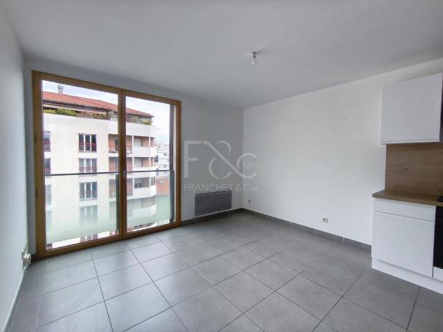 T2 de 40,50 m² rue de la Madeleine 69007 LYON