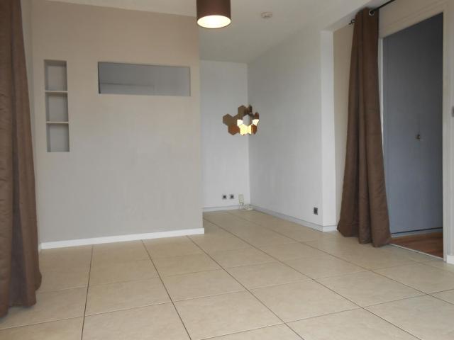 T2 DE 44 m² Avenue Victor Hugo Terrasse Parking