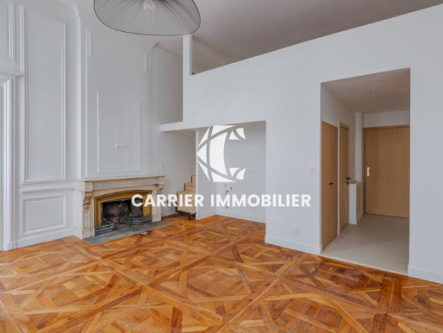 T2 de 44m2 avec Mezzanine entièrement rénové Rue Auguste C