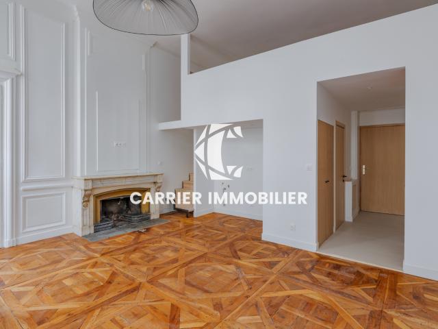 T2 de 44m2 avec Mezzanine entièrement rénové Rue Auguste Comte