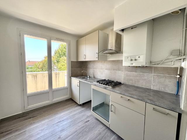T2 de 45m2 avec terrasse et balcon Secteur Michelet | Berthoz Immobilier