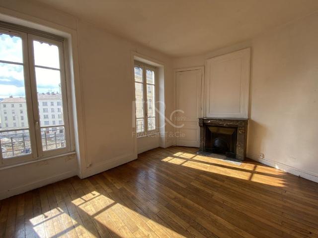 T2 de 51 m² rue Renan Lyon 7ème