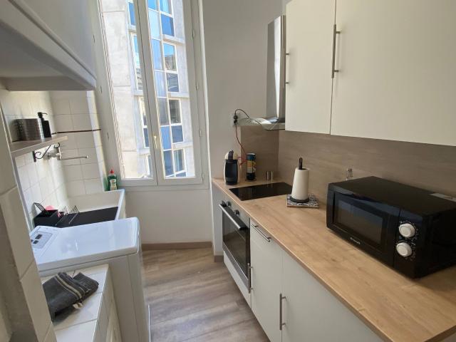 T2 de 37M2 meublé + pièce bureau