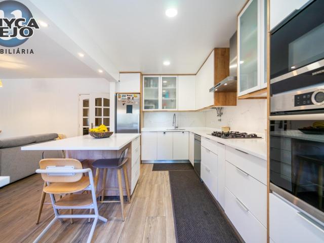 T2 de Excelência Totalmente Remodelado | 100 m2 | Carnaxide