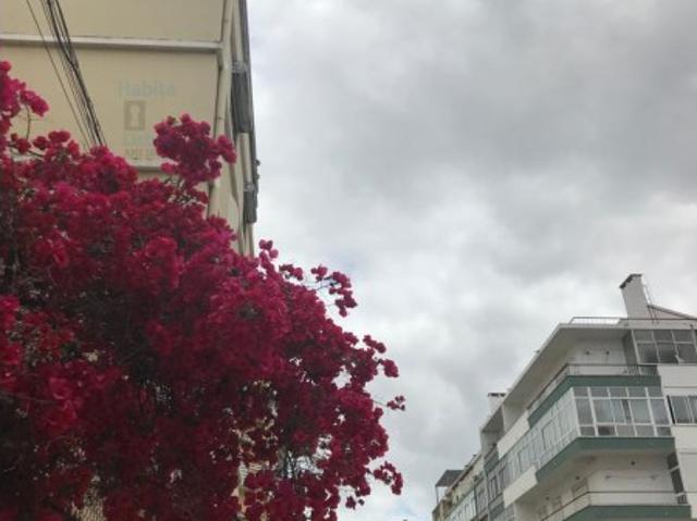 T2 de Luxo com Piscina e Vista: Exclusividade junto a Lisboa VFX
