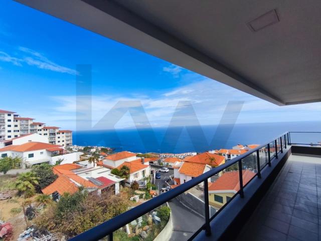 T2 de Sonho no Garajau: Vista Mar, 2 Varandas Extensas e Sol. 99m² Caniço