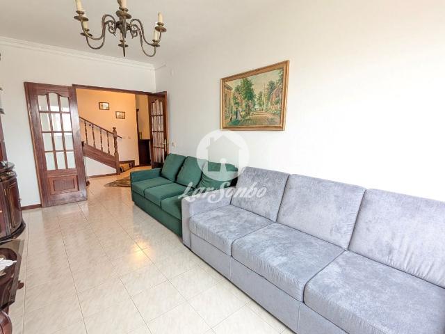 T2 duplex com Garagem a 200 m da praia de Aver o mar, Póvoa de Varzim