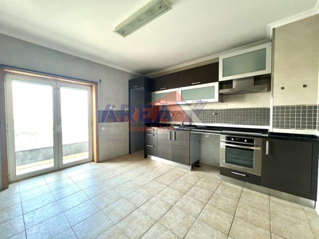 T2 Duplex com Piso Superior e Entrada Independente | Garagem | Oliveira de Azeméis