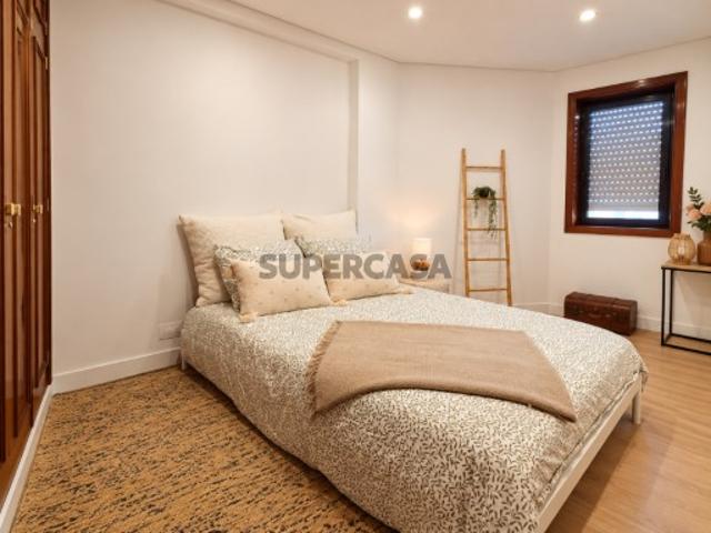 T2 Duplex com Terraço à porta da estação das Devesas e do Futuro Metro Linha Rubi em Vila Nova de Gaia