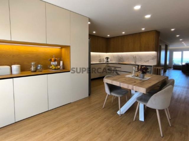 T2 Duplex com Terraço em 1ª Linha de Mar em Vila do Conde