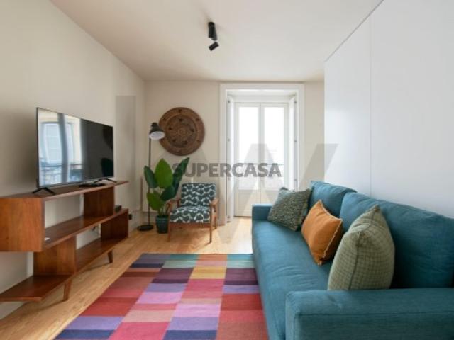 T2 DUPLEX DE CHARME COM LICENÇA AL | BAIRRO ALTO | A POUCOS METROS DO CHIADO