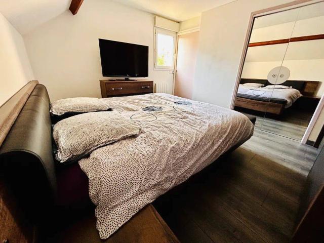 T2 DUPLEX MEUBLÉ 61 m² AU SOL – BALCON 7 m² – 2 PARKINGS PRIVÉS