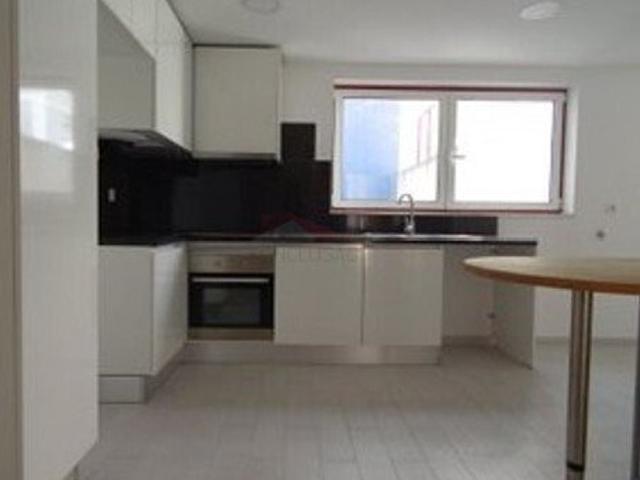 T2 Duplex para Arrendamento no Centro da Póvoa de Santa Iria